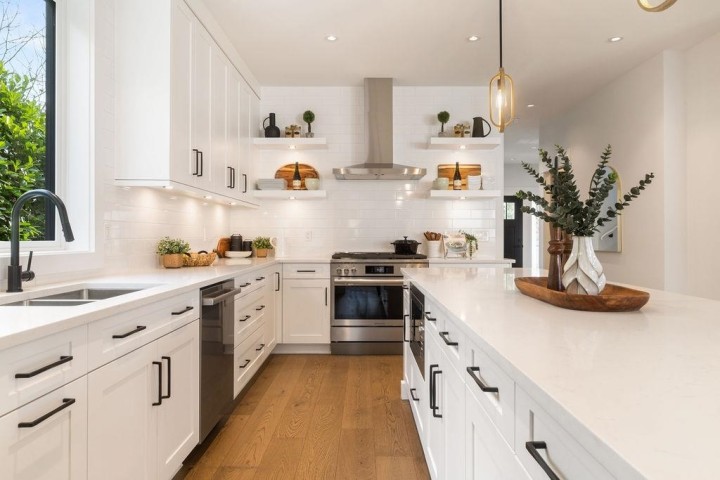 Photo 2 at 338 W 24th Street, Central Lonsdale, North Vancouver