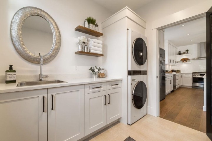 Photo 14 at 338 W 24th Street, Central Lonsdale, North Vancouver