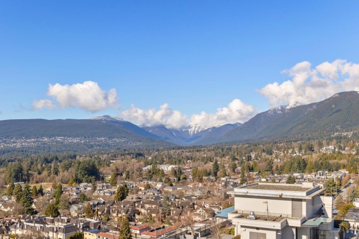 Photo 2 at 1804 - 1320 Chesterfield Avenue, Central Lonsdale, North Vancouver