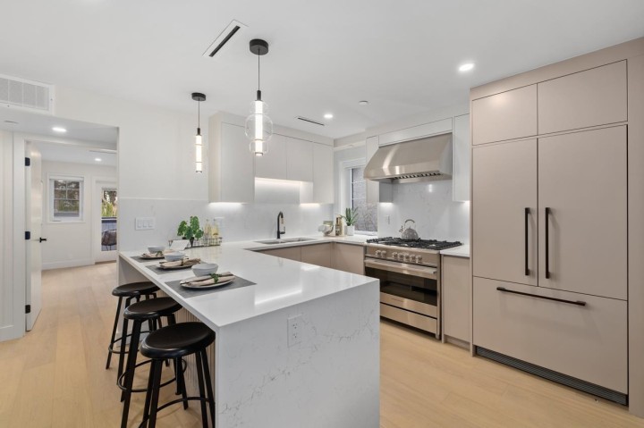 Photo 12 at 2438 W 49 Avenue, S.W. Marine, Vancouver West