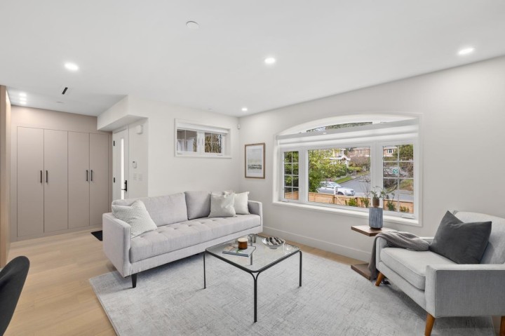 Photo 4 at 2438 W 49 Avenue, S.W. Marine, Vancouver West