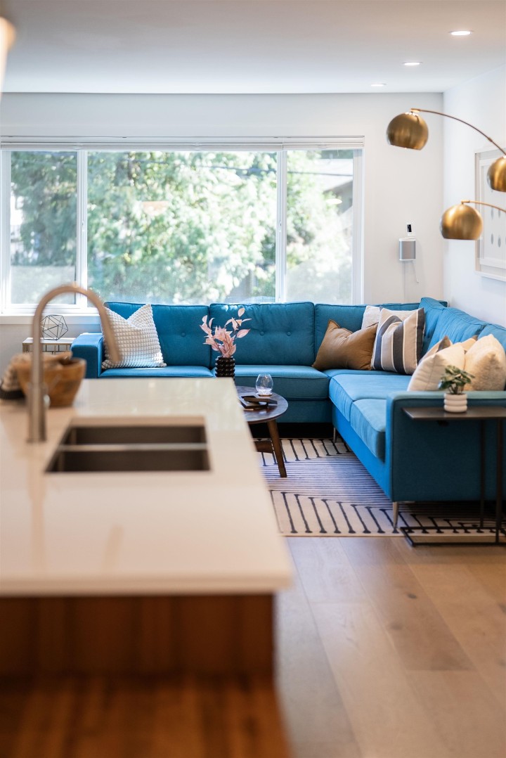 Photo 6 at 3981 Lynn Valley Road, Lynn Valley, North Vancouver