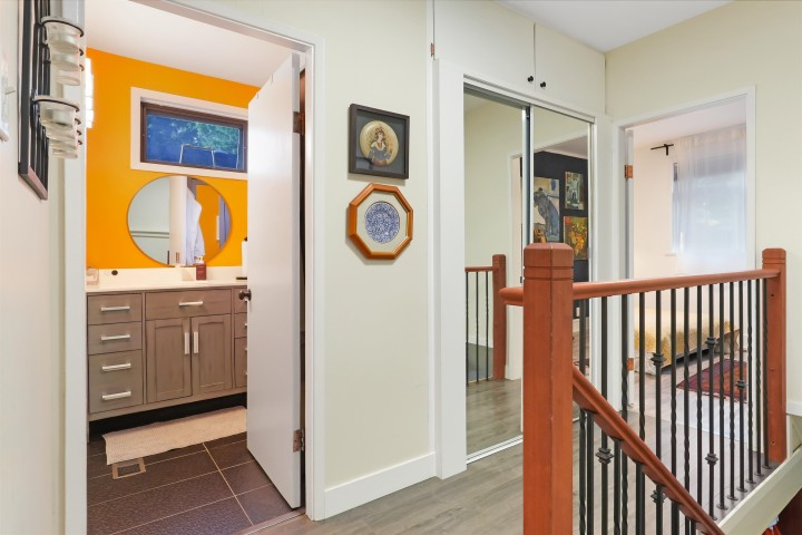 Photo 11 at 4990 Capilano Road, Canyon Heights NV, North Vancouver