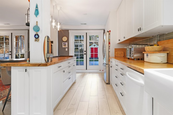 Photo 8 at 4990 Capilano Road, Canyon Heights NV, North Vancouver