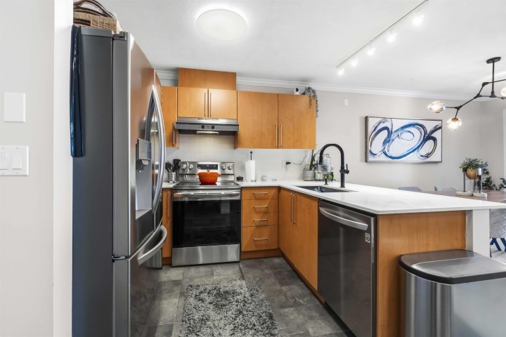 Photo 3 at 406 - 1150 E 29th Street, Lynn Valley, North Vancouver