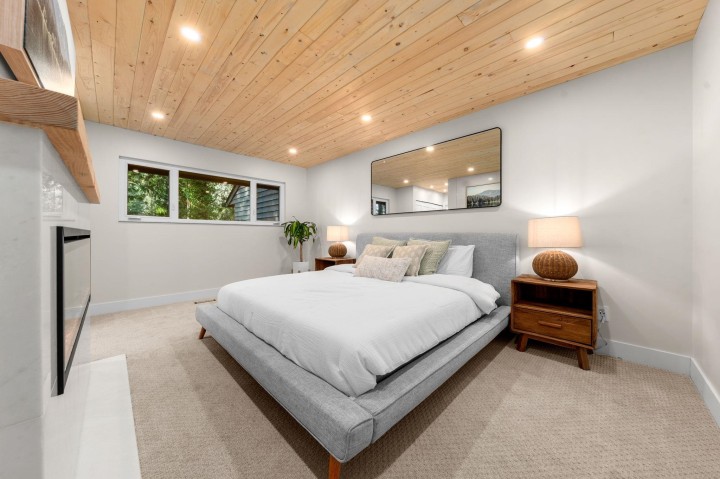 Photo 14 at 867 Frederick Road, Lynn Valley, North Vancouver