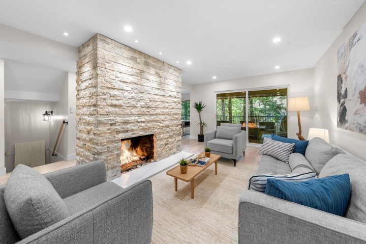 Photo 11 at 867 Frederick Road, Lynn Valley, North Vancouver