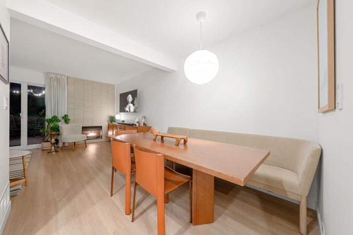 Photo 6 at 34 - 1910 Cedar Village Crescent, Westlynn, North Vancouver