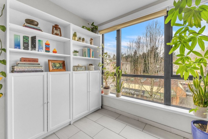 Photo 5 at 405 - 935 W 16th Street, Mosquito Creek, North Vancouver