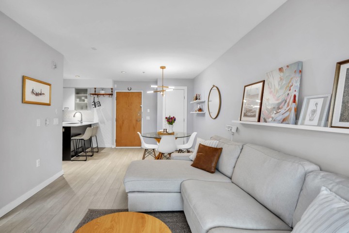 Photo 4 at 405 - 935 W 16th Street, Mosquito Creek, North Vancouver