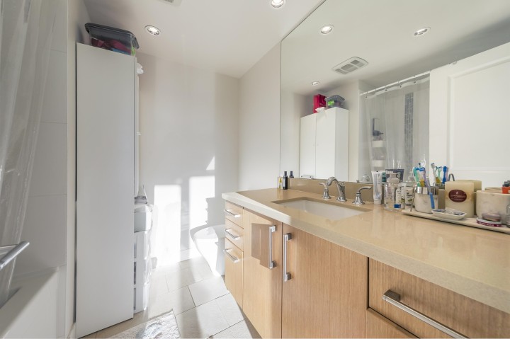 Photo 16 at 801 - 1833 Crowe Street, False Creek, Vancouver West