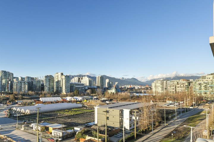 Photo 7 at 801 - 1833 Crowe Street, False Creek, Vancouver West