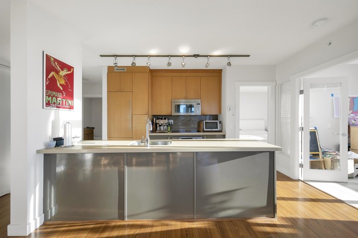 Photo 9 at 801 - 1833 Crowe Street, False Creek, Vancouver West