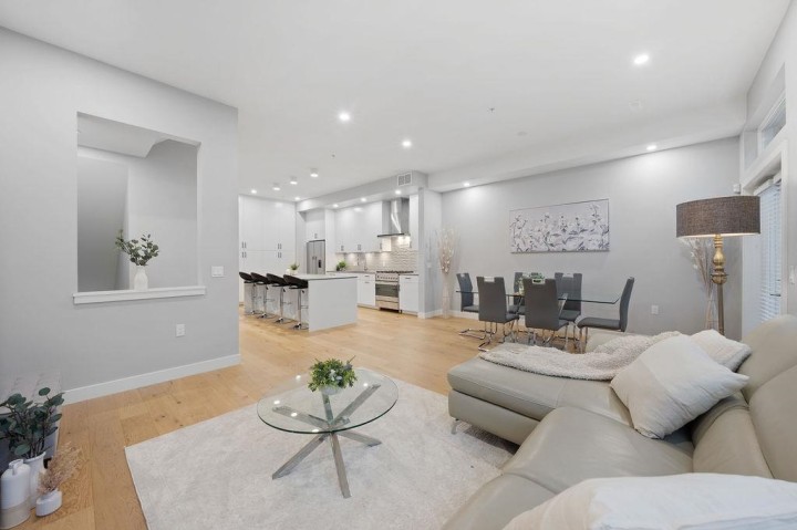 Photo 17 at 4684 Capilano Road, Canyon Heights NV, North Vancouver