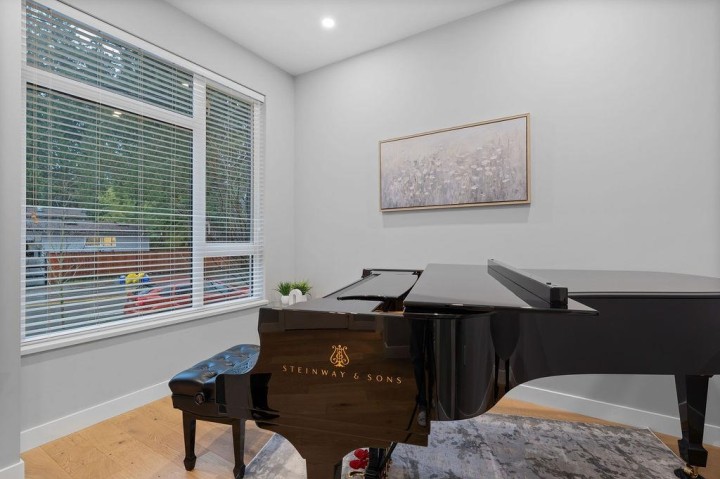 Photo 18 at 4684 Capilano Road, Canyon Heights NV, North Vancouver