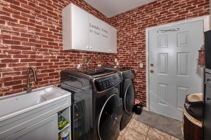 Photo 17 at 826 E 13th Street, Boulevard, North Vancouver