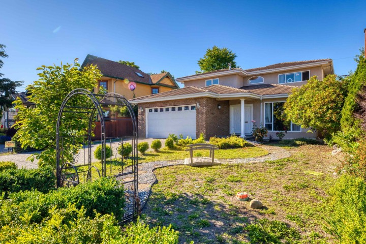 Photo 36 at 826 E 13th Street, Boulevard, North Vancouver