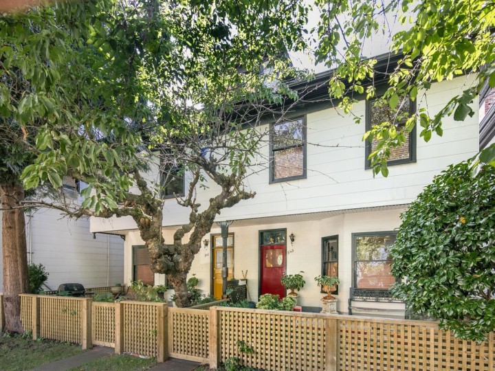 Photo 2 at 795 Keefer Street, Strathcona, Vancouver East