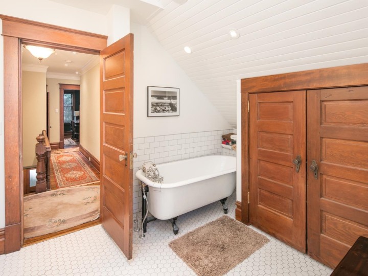 Photo 16 at 795 Keefer Street, Strathcona, Vancouver East