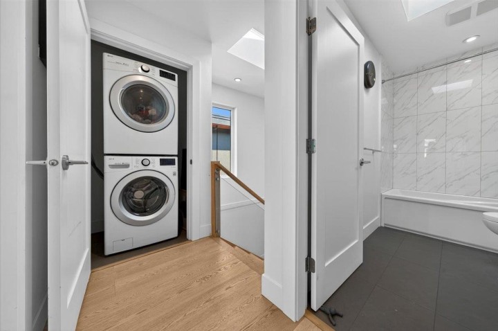 Photo 15 at 2 - 252 E 19th Street, Central Lonsdale, North Vancouver