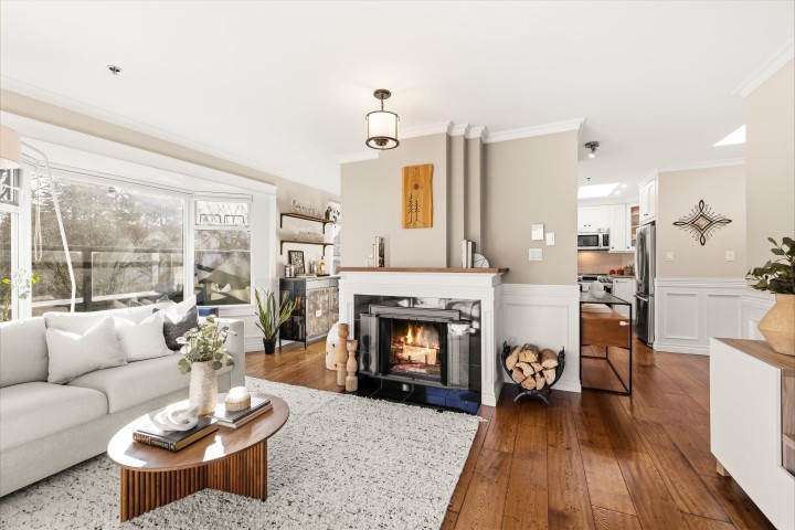 Photo 3 at 401 - 1925 W 2nd Avenue, Kitsilano, Vancouver West