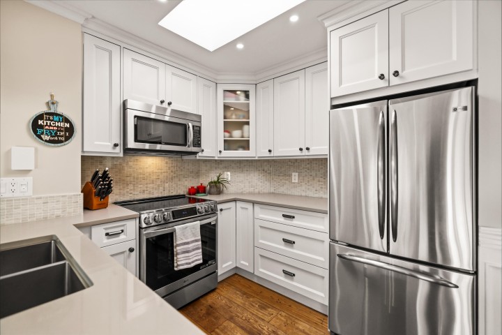 Photo 11 at 401 - 1925 W 2nd Avenue, Kitsilano, Vancouver West