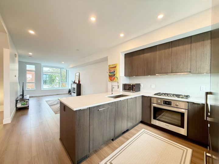 Photo 10 at 5458 Oak Street, Cambie, Vancouver West
