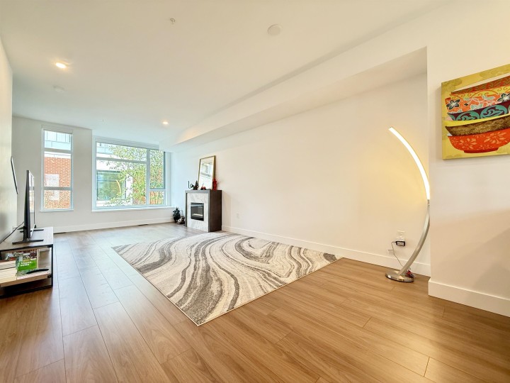 Photo 4 at 5458 Oak Street, Cambie, Vancouver West