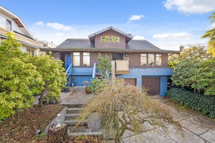 Photo 3 at 2730 Point Grey Road, Kitsilano, Vancouver West