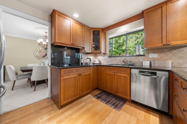 Photo 12 at 1168 Canyon Boulevard, Canyon Heights NV, North Vancouver