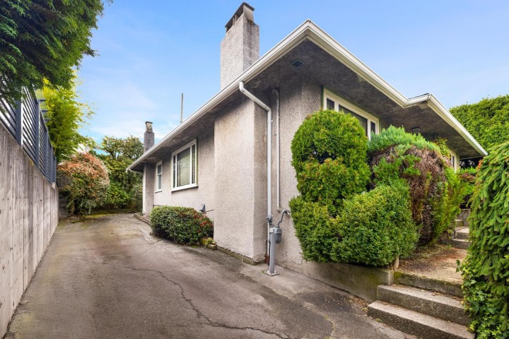Photo 16 at 4275 Quesnel Drive, MacKenzie Heights, Vancouver West
