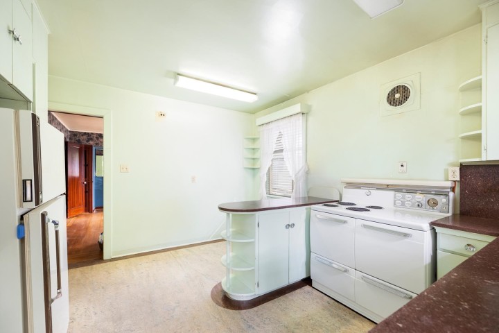 Photo 9 at 4275 Quesnel Drive, MacKenzie Heights, Vancouver West