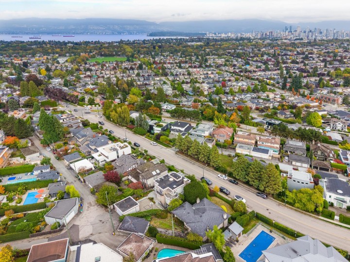 Photo 24 at 4275 Quesnel Drive, MacKenzie Heights, Vancouver West