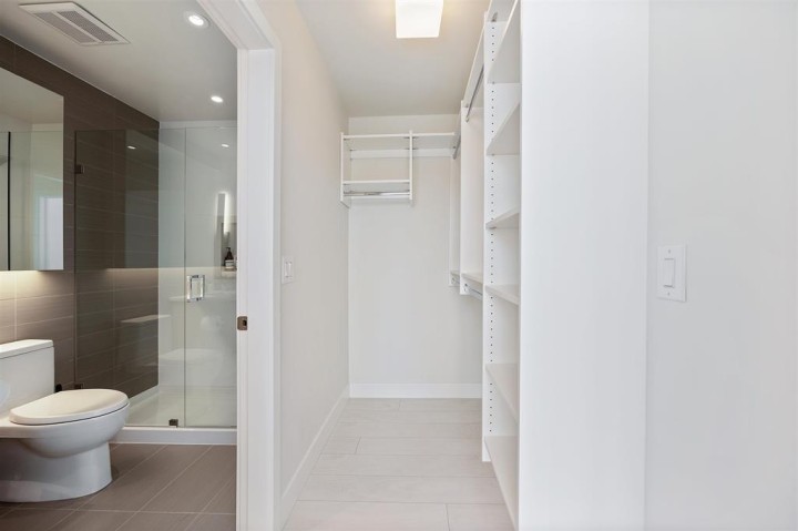Photo 11 at 1607 - 3538 Sawmill Crescent, South Marine, Vancouver East