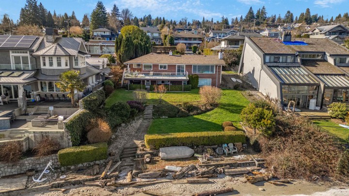 Photo 13 at 450 Beachview Drive, Dollarton, North Vancouver