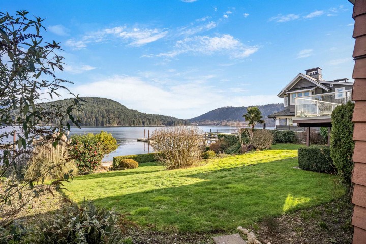 Photo 24 at 450 Beachview Drive, Dollarton, North Vancouver