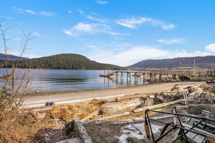 Photo 8 at 450 Beachview Drive, Dollarton, North Vancouver
