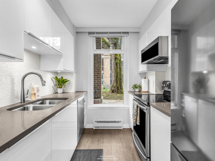 Photo 3 at 224 - 2628 Long Life Place, Fairview VW, Vancouver West