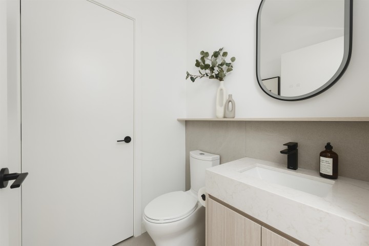 Photo 13 at 1 - 2755 W 11th Avenue, Kitsilano, Vancouver West