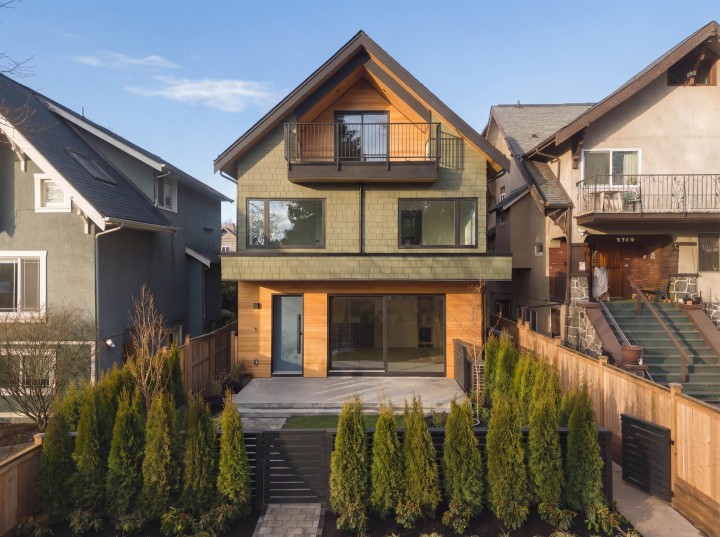 Photo 1 at 1 - 2755 W 11th Avenue, Kitsilano, Vancouver West