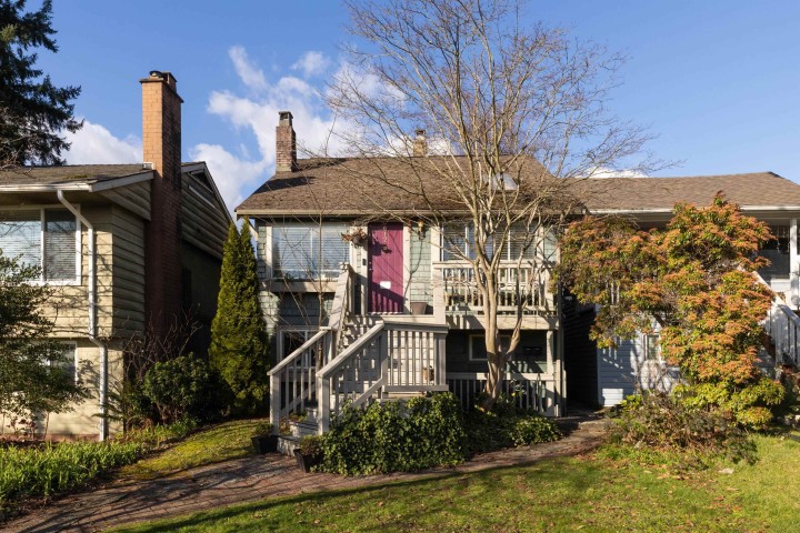 Photo 1 at 612 E 4th Street, Queensbury, North Vancouver