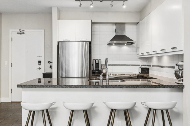 Photo 8 at 302 - 1273 Marine Drive, Norgate, North Vancouver