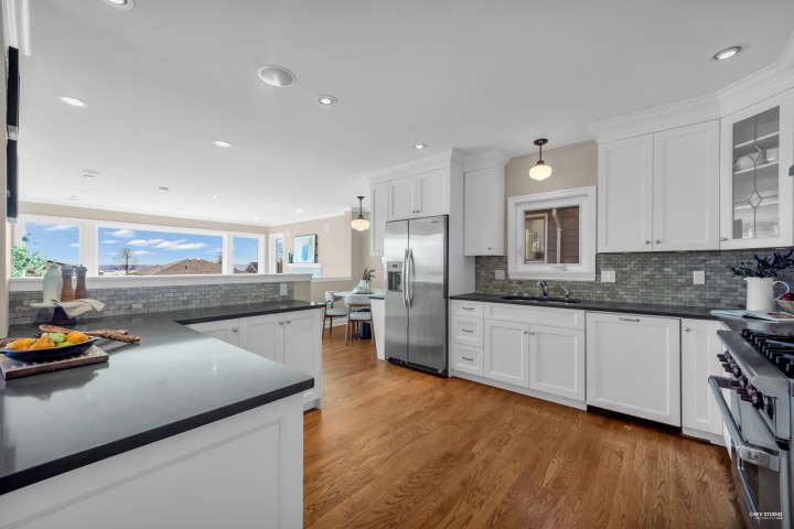 Photo 18 at 1460 Nelson Avenue, Ambleside, West Vancouver