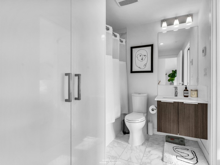 Photo 10 at 3305 - 1283 Howe Street, Downtown VW, Vancouver West