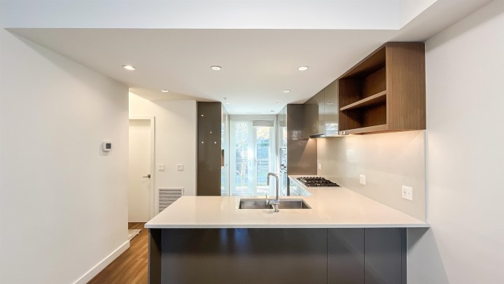 Photo 3 at 27 - 388 W 64th Avenue, Marpole, Vancouver West