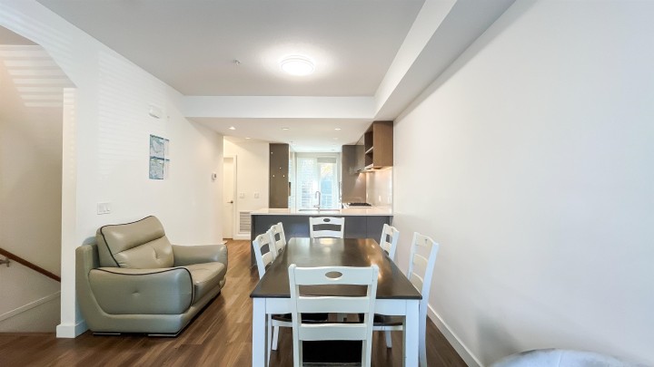 Photo 4 at 27 - 388 W 64th Avenue, Marpole, Vancouver West