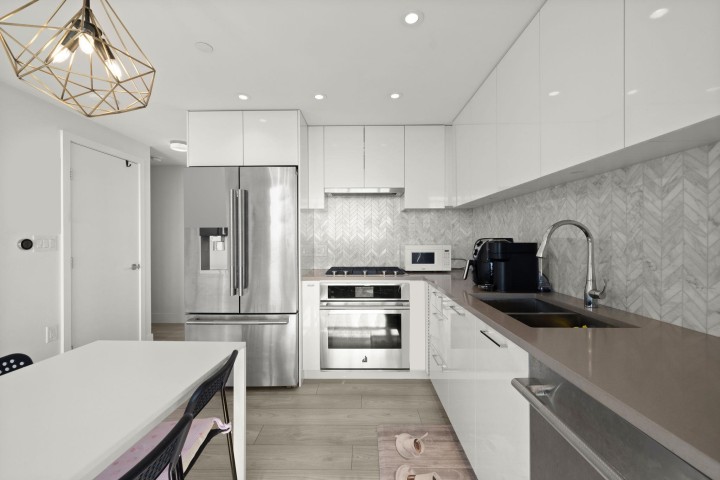 Photo 3 at 1405 - 3581 E Kent Avenue North, South Marine, Vancouver East