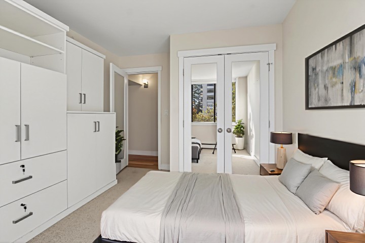 Photo 21 at 203 - 2090 Argyle Avenue, Dundarave, West Vancouver