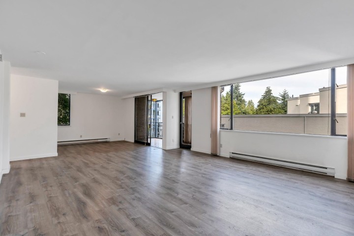 Photo 5 at 201 - 845 Chilco Street, West End VW, Vancouver West