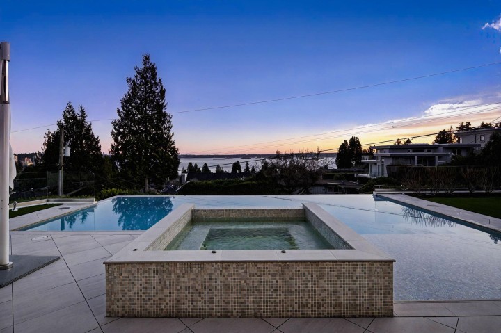 Photo 2 at 2531 Nelson Avenue, Dundarave, West Vancouver